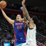 NBA: Pistons Sinagasaan ang Hornets