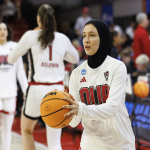 Hijab-wearing Players sa Women’s NCAA Tournament Umaasang Magbigay-inspirasyon sa Iba