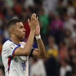 Libu-libo ang Magtitipon para sa Pagtanggap kay Mbappe sa Real Madrid